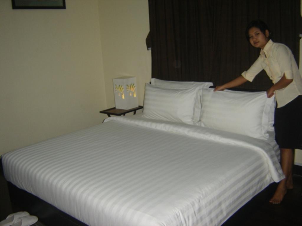 Garden Home Bed And Breakfast Rangum Exterior foto
